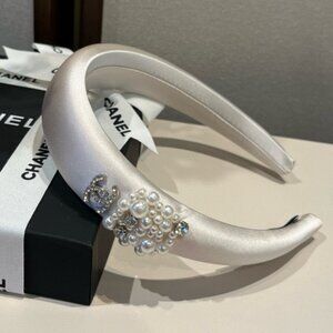 Chanel hairband